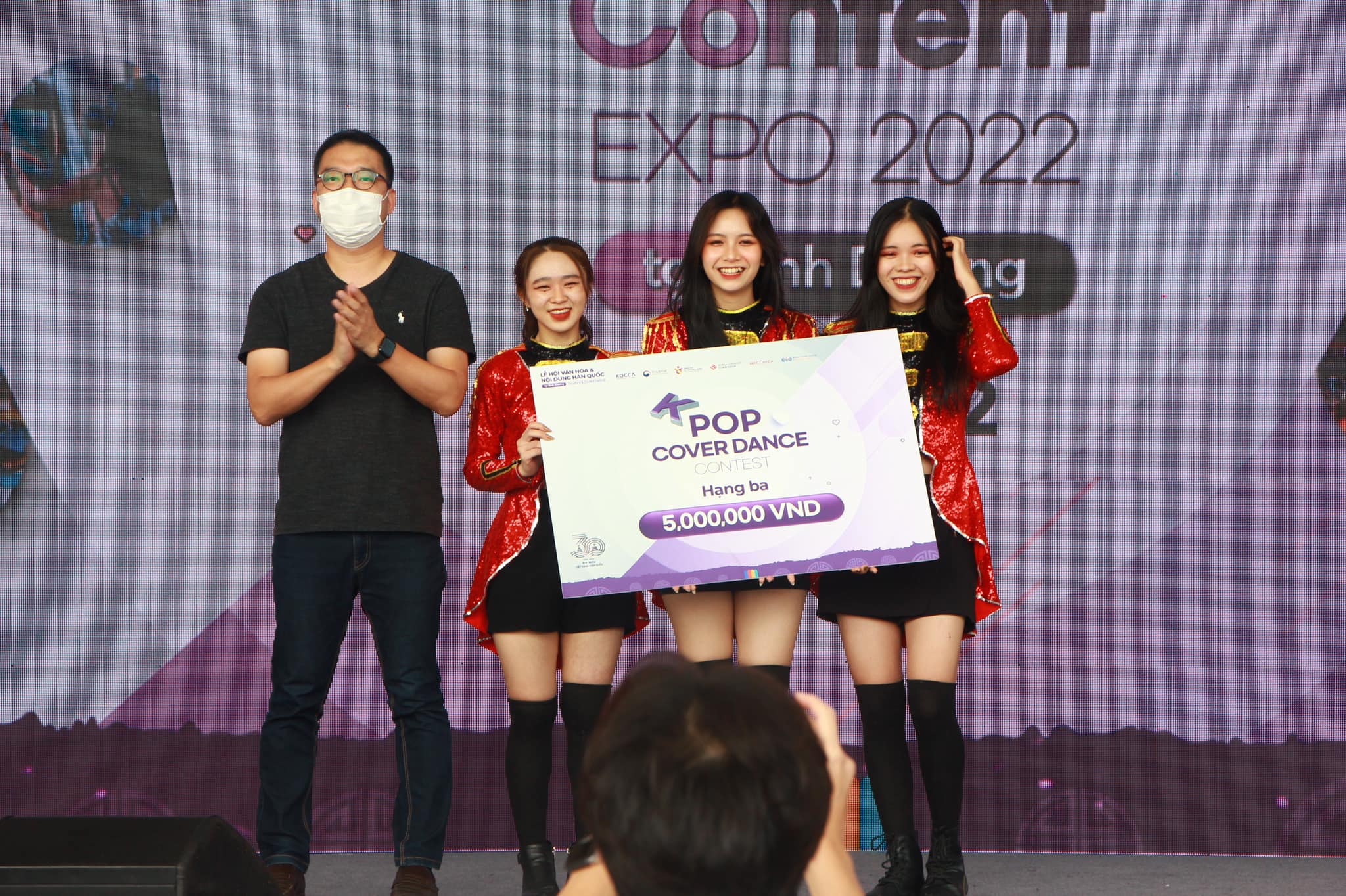 Sinh viên TDMU đạt giải Ba cuộc thi K-POP COVER DANCE CONTEST
