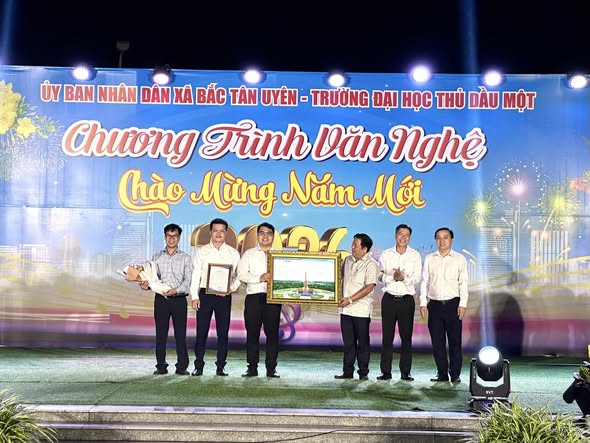 Chương trình văn nghệ “Chúc mừng năm mới 2026” – Dấu ấn rực rỡ trong đêm giao thừa