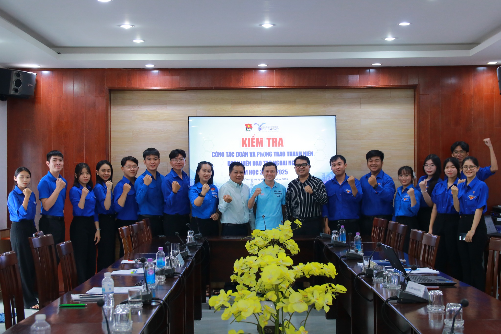 Hội nghị kiểm tra công tác Đoàn và phong trào thanh niên năm học 2024–2025 – Đoàn Viện Đào tạo Ngoại ngữ