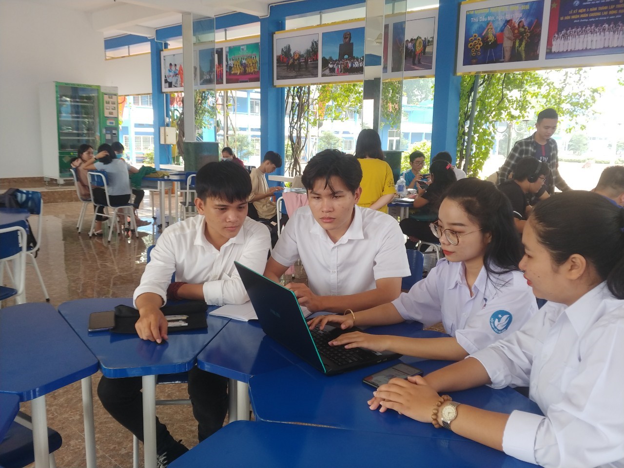 Hội sinh viên Trường Đại học Thủ Dầu Một phát huy dự án khởi nghiệp từ In ấn trực tuyến