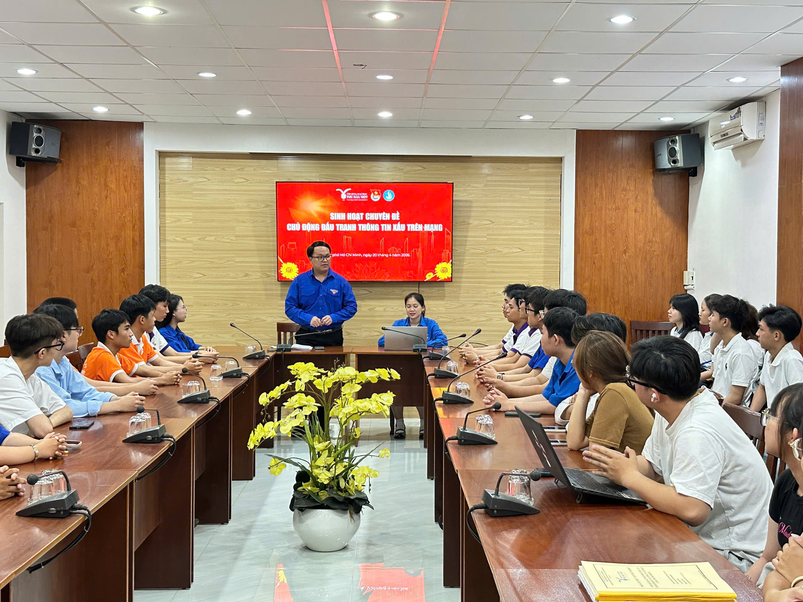 TUỔI TRẺ TDMU: CHỦ ĐỘNG ĐẤU TRANH PHẢN BÁC CÁC QUAN ĐIỂM SAI TRÁI, THÔNG TIN XẤU ĐỘC TRÊN KHÔNG GIAN MẠNG