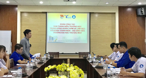 Trung ương Hội Sinh viên và Hội Sinh viên Việt Nam tỉnh đi công tác cơ sở tại trường Đại học Thủ Dầu Một