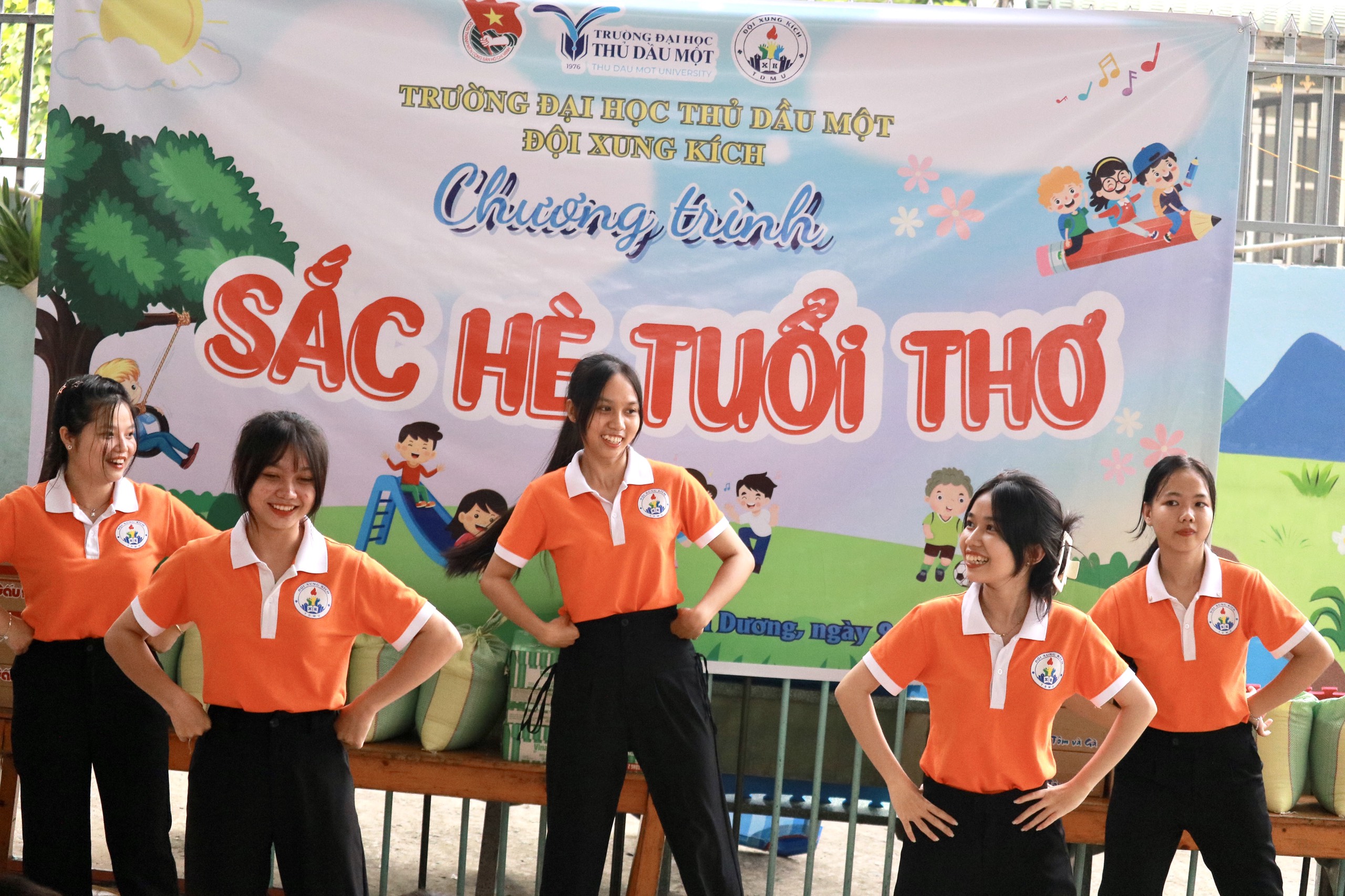 "Nhà Cam" với chương trình Sắc Màu Tuổi Thơ 2024 tại phường Hưng Định, Tp. Thuận An, tỉnh Bình Dương