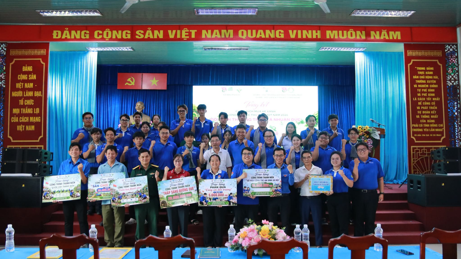  THĂM HỎI, ĐỘNG VIÊN CHIẾN SĨ MÙA HÈ XANH TẠI MẶT TRẬN XÃ NHUẬN ĐỨC, THÀNH PHỐ HỒ CHÍ MINH
