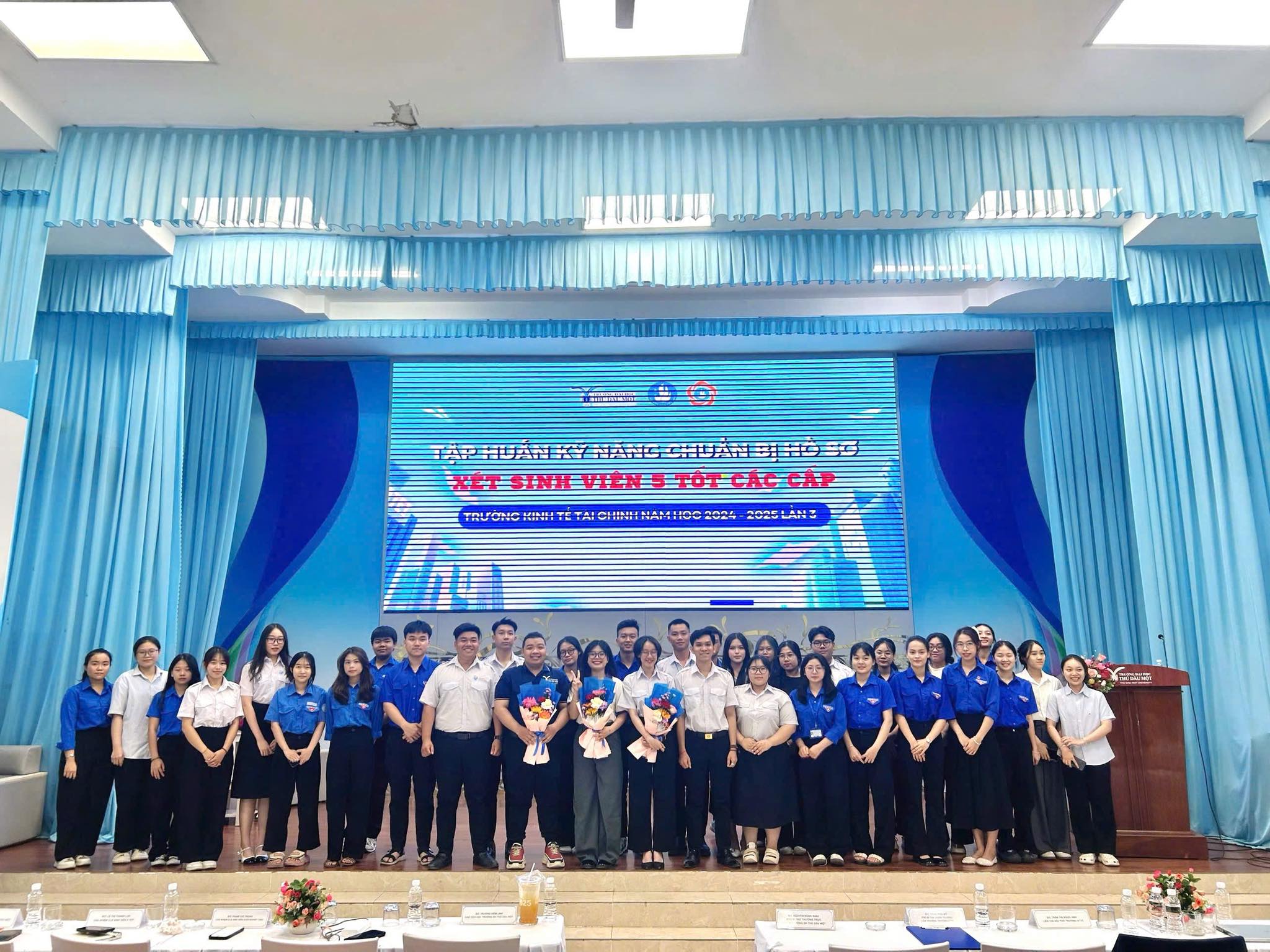 TỔNG KẾT CHƯƠNG TRÌNH TẬP HUẤN KỸ NĂNG CHUẨN BỊ HỒ SƠ XÉT DANH HIỆU SINH VIÊN 5 TỐT NĂM HỌC 2024 – 2025