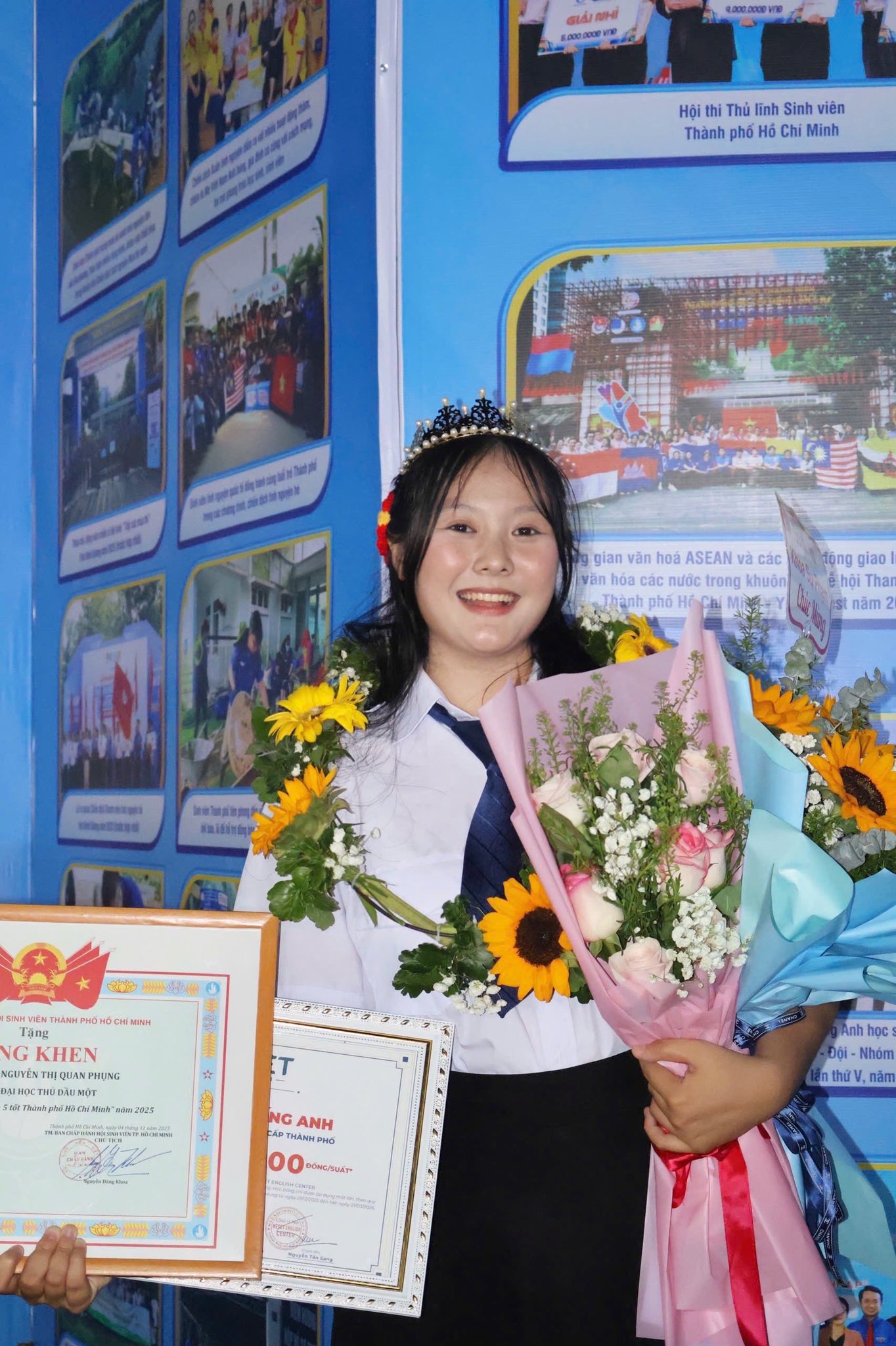 TẤM GƯƠNG SINH VIÊN 5 TỐT: NGUYỄN THỊ QUAN PHỤNG – HÀNH TRÌNH VƯỢT GIỚI HẠN, KHẲNG ĐỊNH BẢN LĨNH CÁN BỘ ĐOÀN