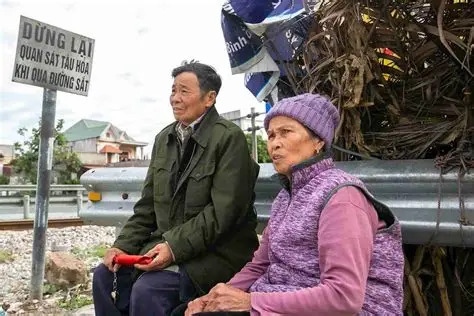 Vợ chồng già tự nguyện gác tàu giúp người dân Hải Phòng yên tâm đi lại