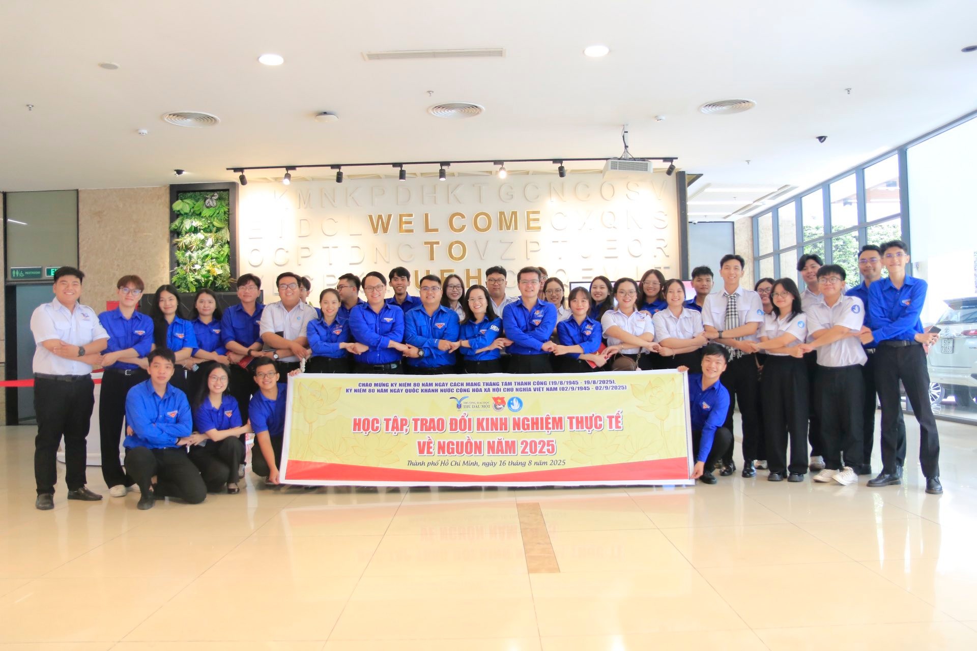 Đoàn Thanh niên – Hội Sinh viên Trường Đại học Thủ Dầu Một tham quan, học tập kinh nghiệm tại Trường Đại học Kinh tế TP. Hồ Chí Minh