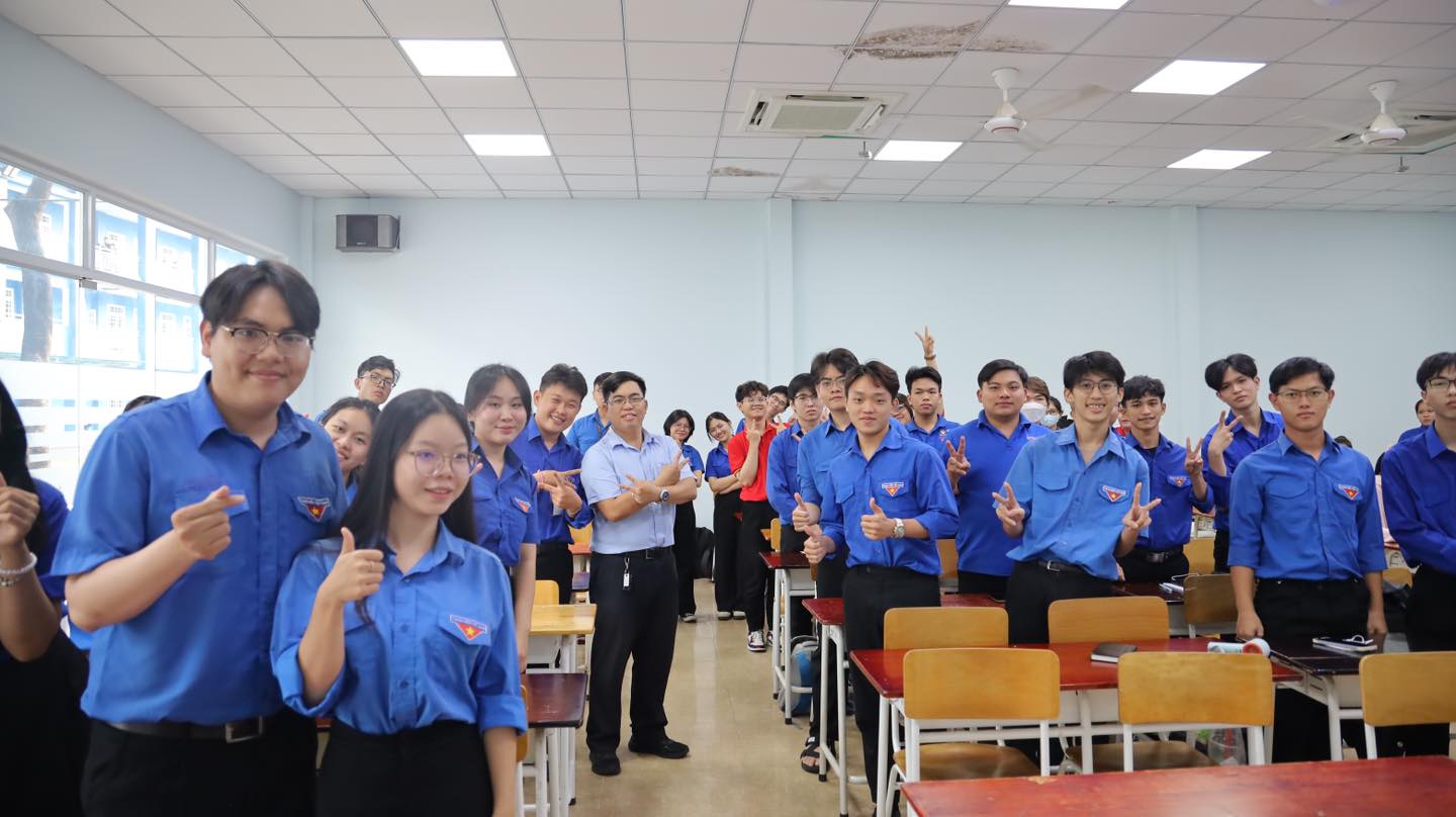 Chuyên đề 2 Chương trình Tập huấn Cán bộ Đoàn - Hội chủ chốt TDMU năm 2025