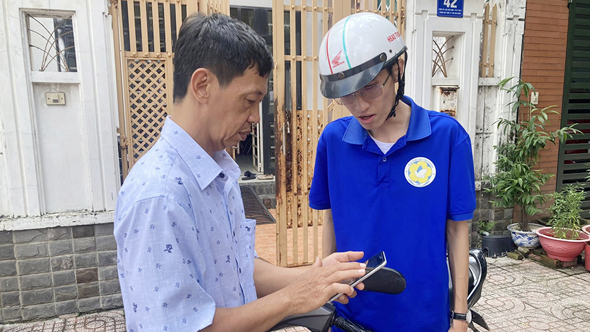 Tuổi trẻ Đại học Thủ Dầu Một lan tỏa phong trào “Bình dân học vụ số”
