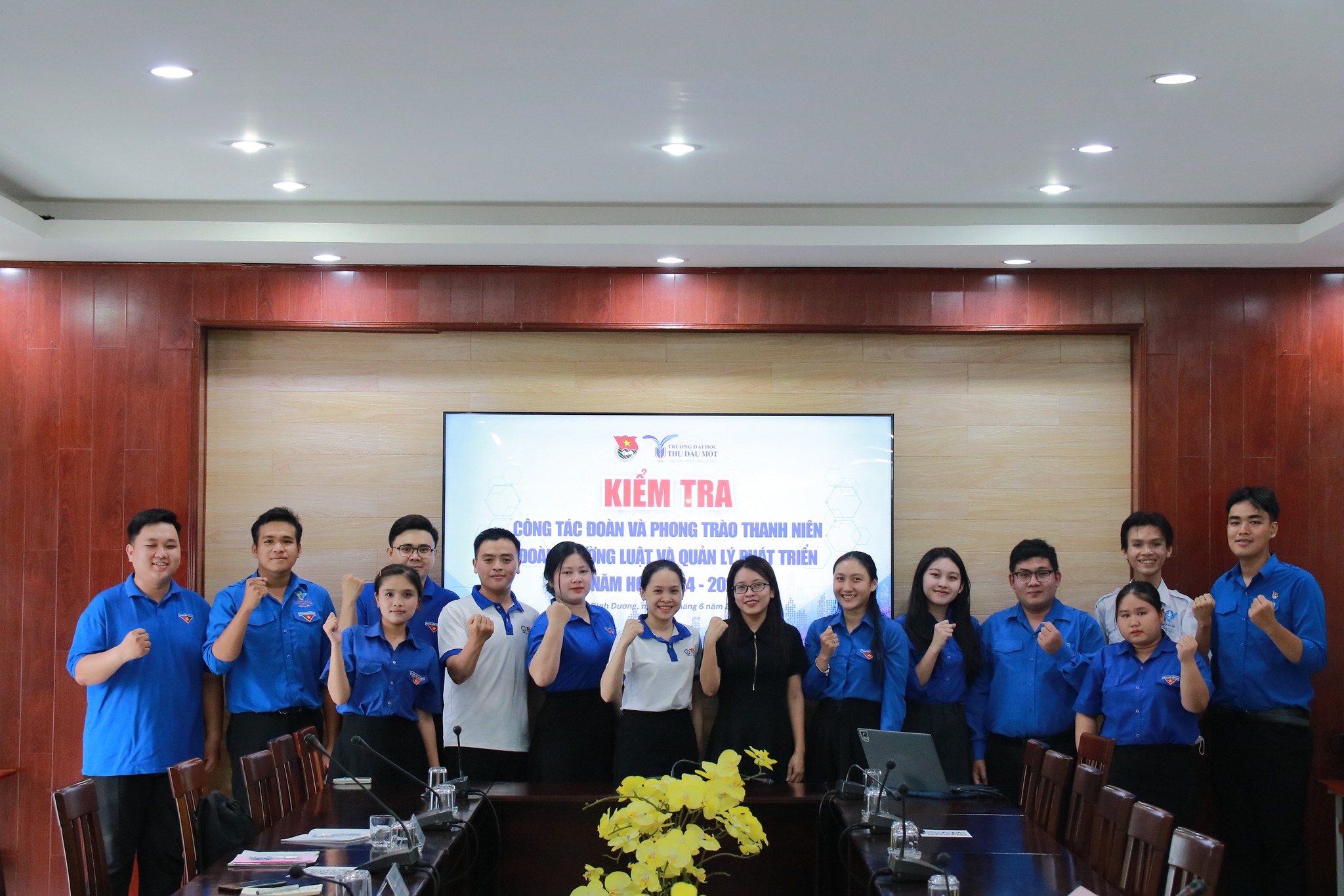 Hội nghị kiểm tra công tác Đoàn và phong trào thanh niên năm học 2024–2025 – Đoàn Trường Luật và Quản lý Phát triển