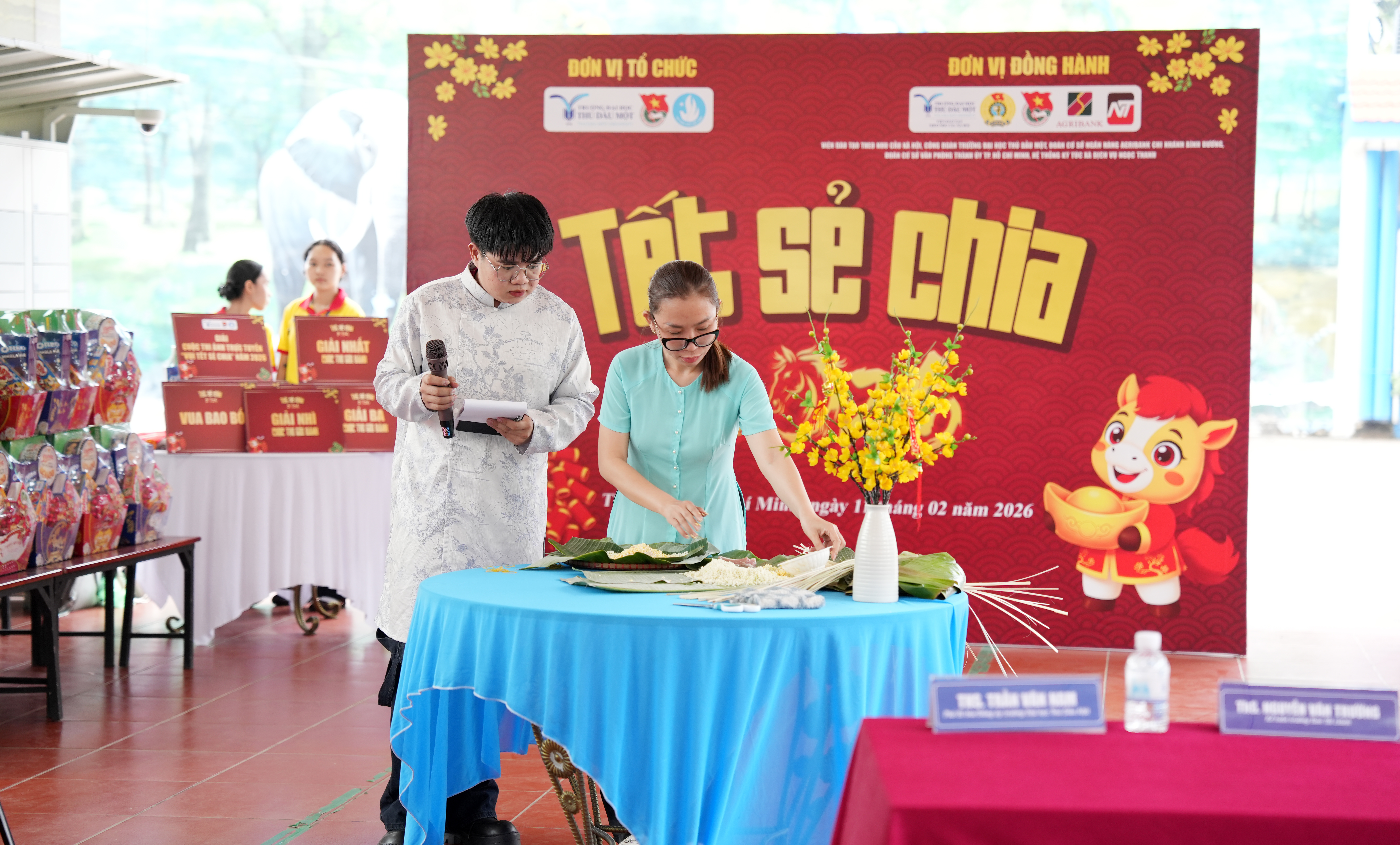 Tết sẻ chia năm 2026: Lan tỏa yêu thương đến sinh viên xa nhà Trường Đại học Thủ Dầu Một