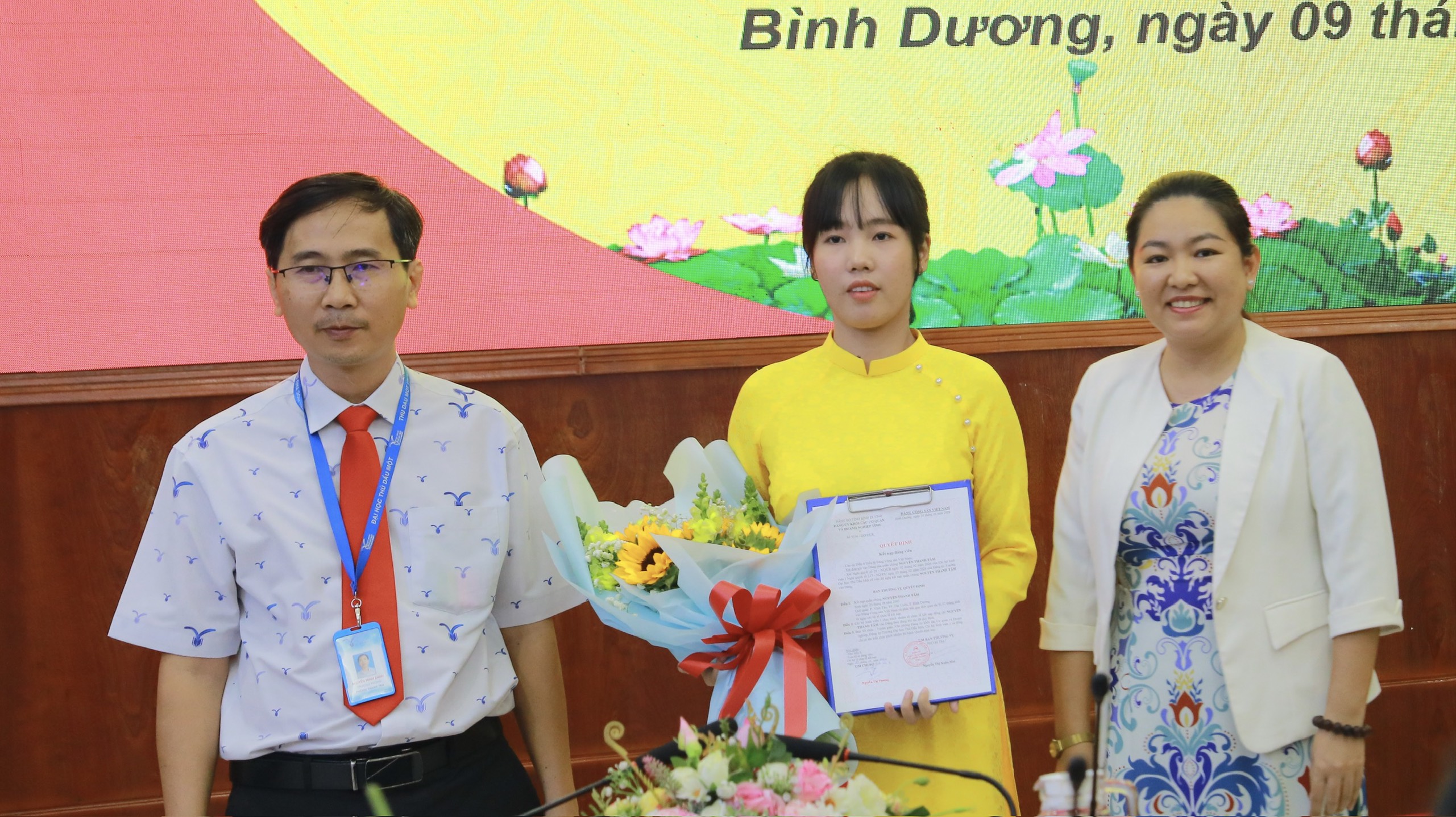 Nguyễn Thanh Tâm - Tân Đảng viên là sinh viên vừa được kết nạp tại Chi bộ Sinh viên 1