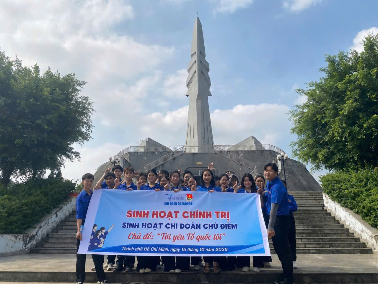 TỔ CHỨC SINH HOẠT CHI ĐOÀN CHỦ ĐỀ “THANH NIÊN VỚI TÌNH YÊU TỔ QUỐC, YÊU ĐỒNG BÀO”