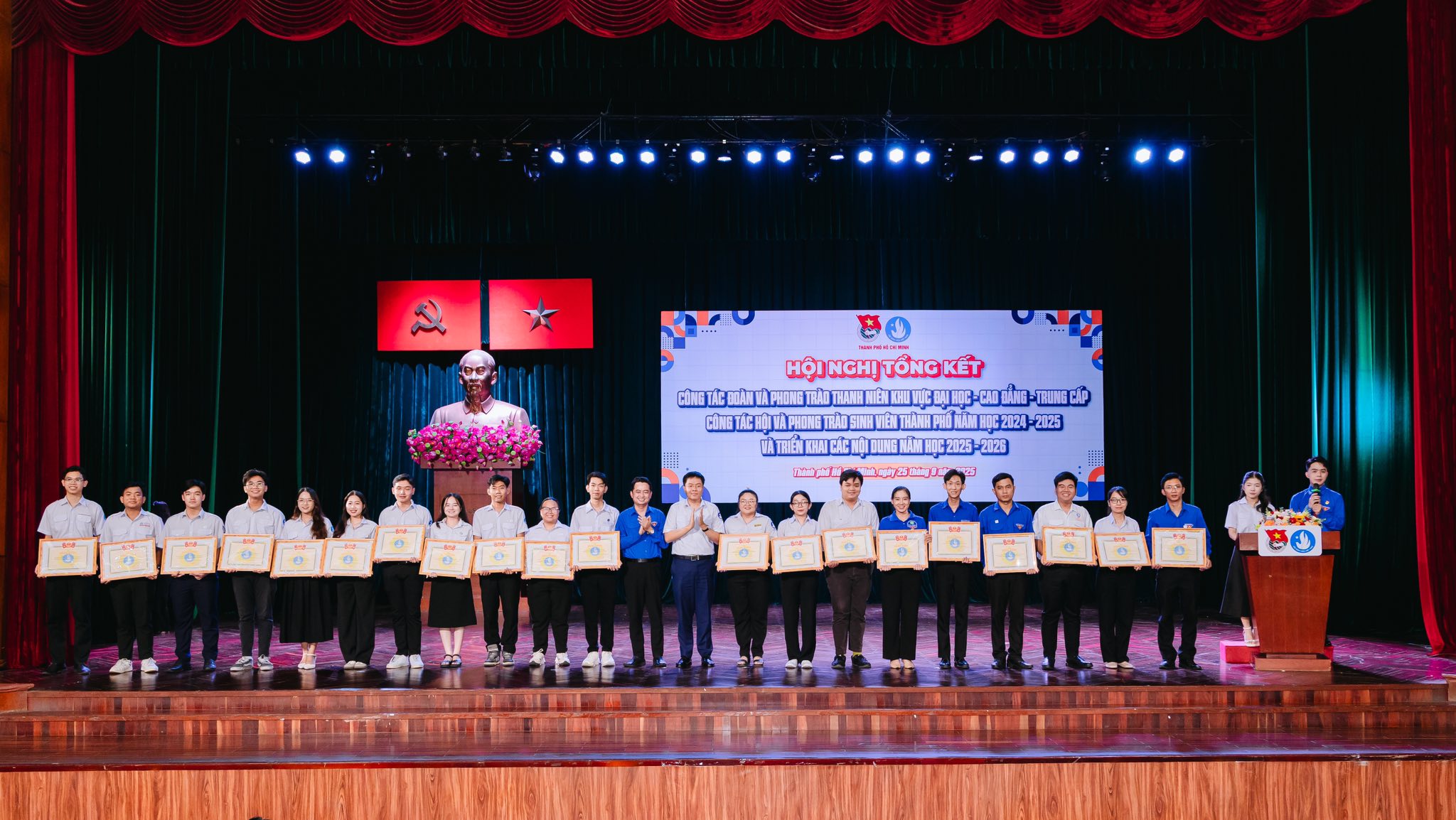 Vinh danh tập thể, cá nhân Đoàn – Hội Trường Đại học Thủ Dầu Một được Trung ương Đoàn, Trung ương Hội tuyên dương