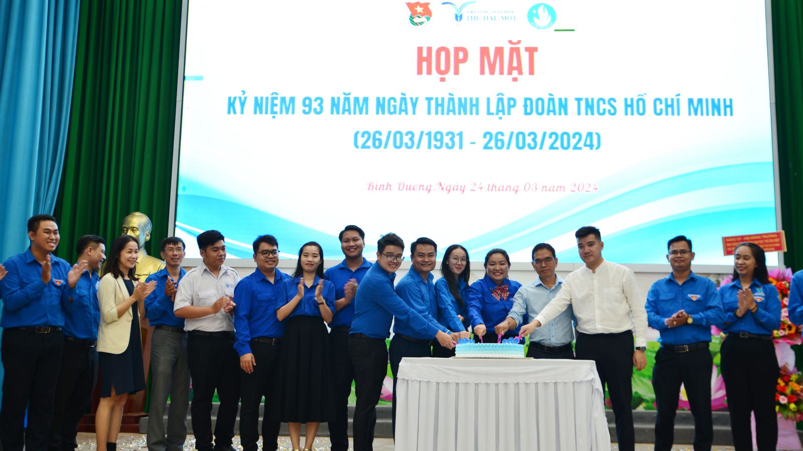 Tự hào và ấm áp với truyền thống của Tuổi trẻ Đại học Thủ Dầu Một trong buổi họp mặt 93 năm thành lập Đoàn TNCS Hồ Chí Minh