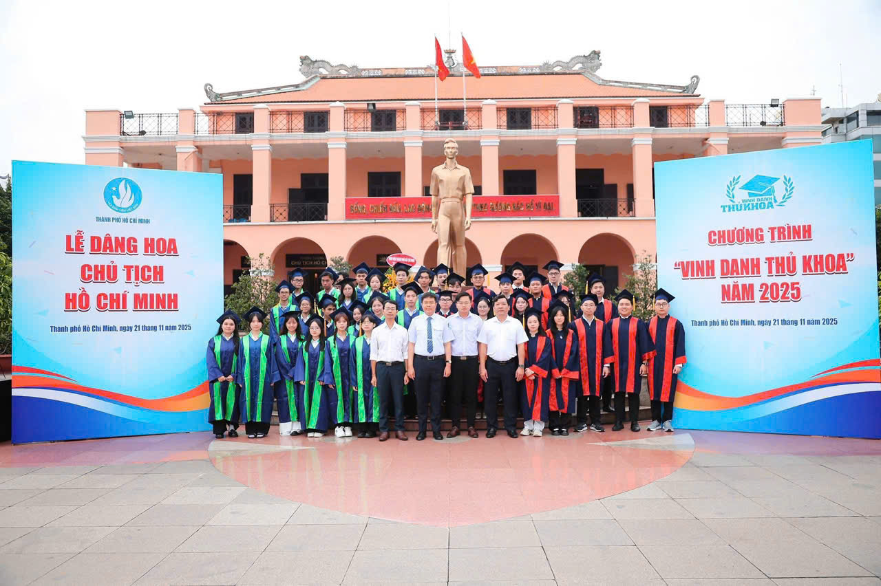 Trường Đại học Thủ Dầu Một có hai sinh viên được vinh danh thủ khoa năm 2025