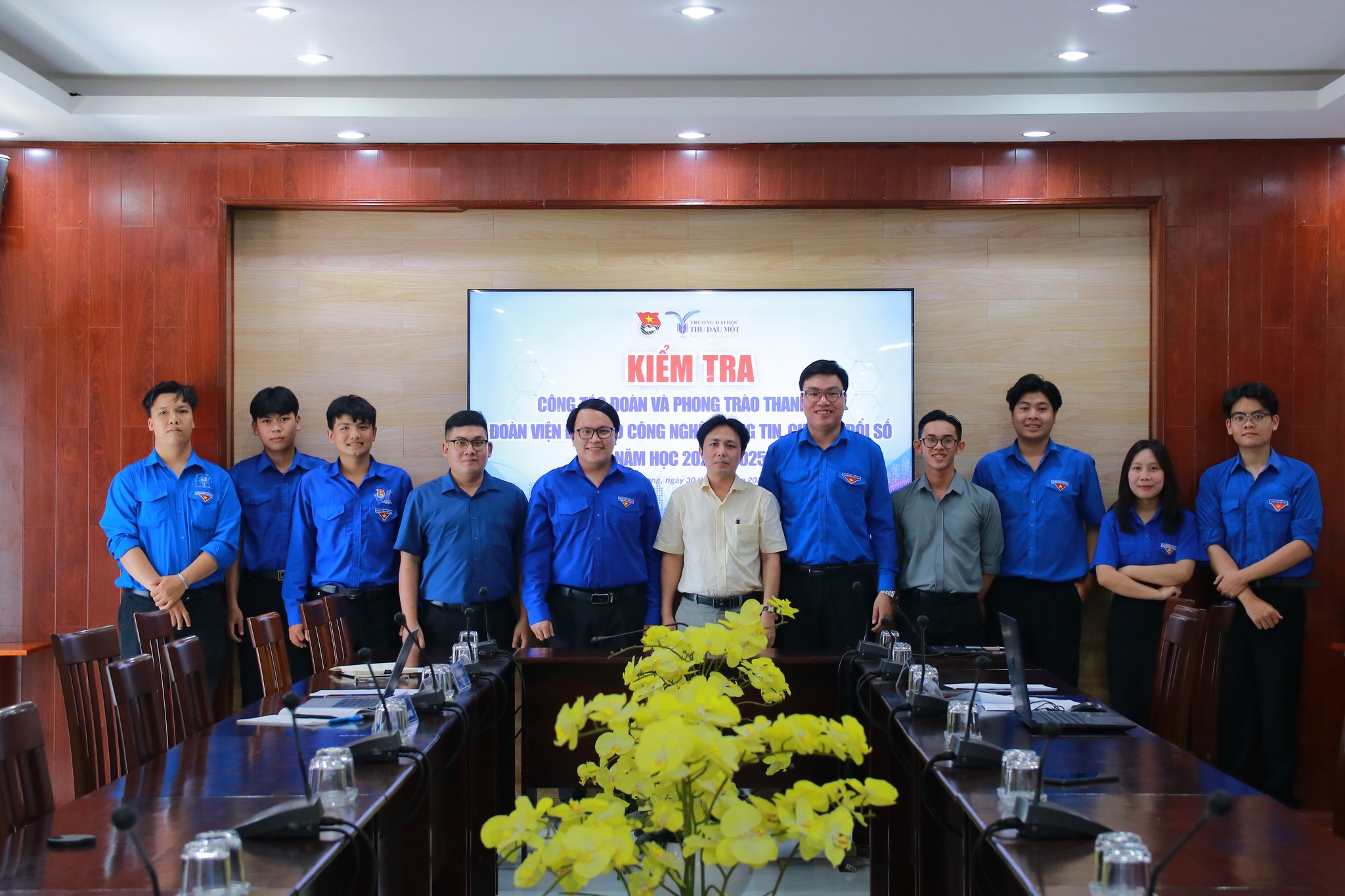 Hội nghị kiểm tra công tác Đoàn và phong trào thanh niên năm học 2024–2025 – Đoàn Viện Đào tạo công nghệ thông tin, chuyển đổi số