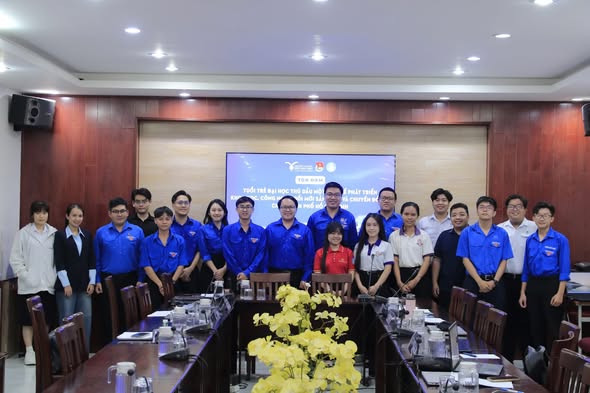 Đoàn Thanh Niên - Hội Sinh Viên Trường tổ chức tọa đàm "Tuổi trẻ Đại học Thủ Dầu Một hiến kế phát triển khoa học, công nghệ, đổi mới sáng tạo và chuyển đổi số cho TP. Hồ Chí Minh"